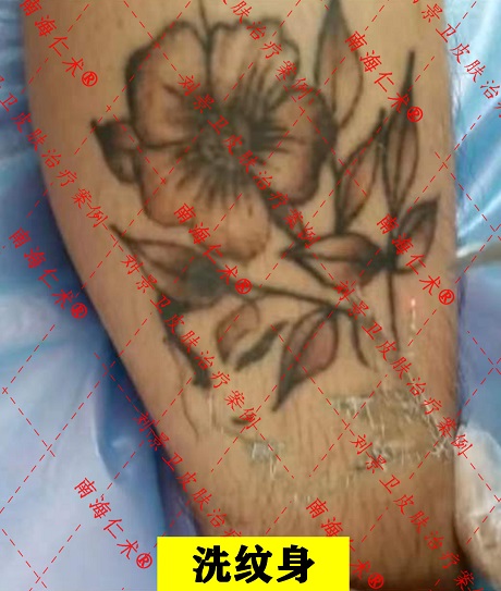 彩色小腿纹身.jpg